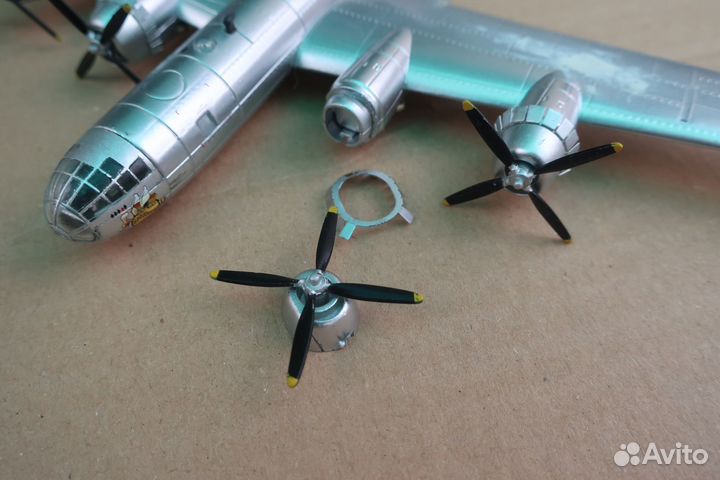 Металл модель самолета Б-29 1/144 (некомплект)