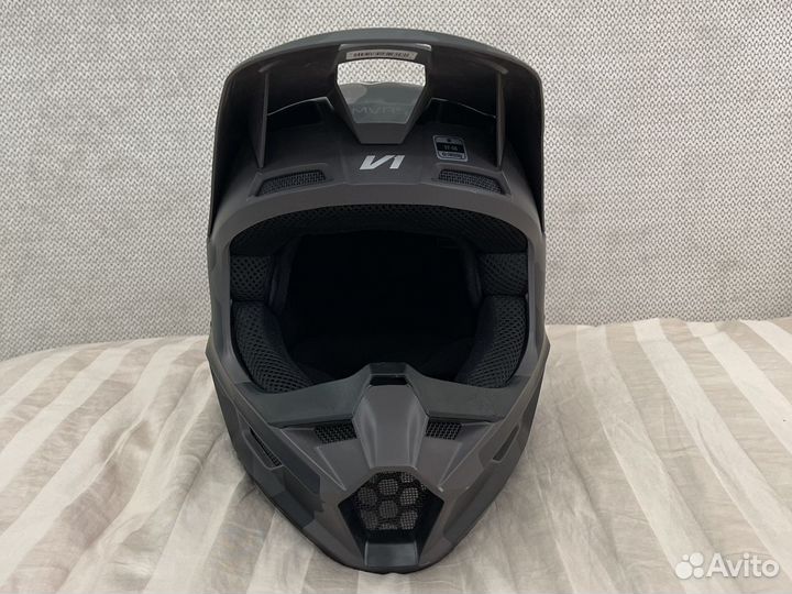 Мотошлем FOX V1 ECE R22-05. Торг уместен