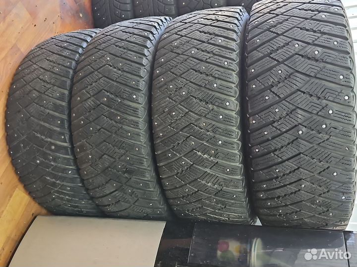 Goodyear Ultragrip Ice Arctic 225/55 R18