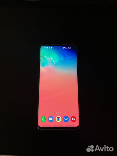 Samsung Galaxy S10, 8/128 ГБ