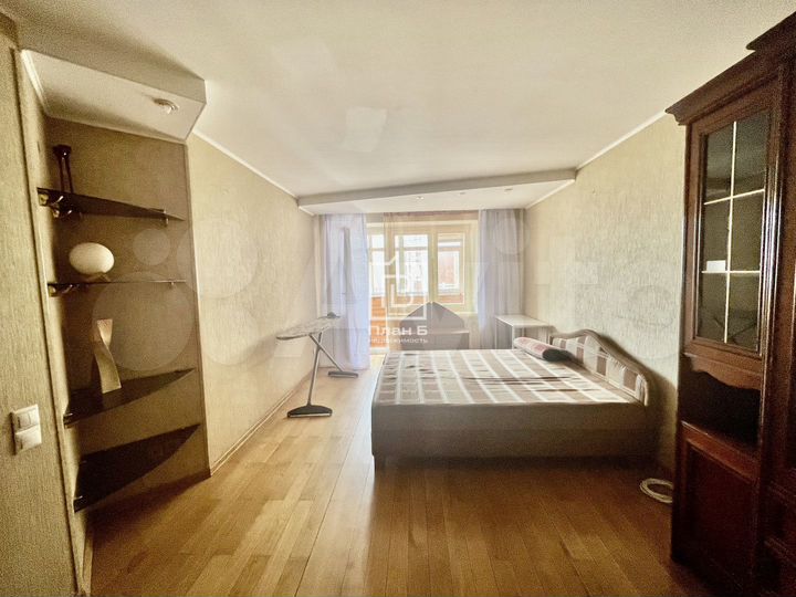 3-к. квартира, 77 м², 8/9 эт.