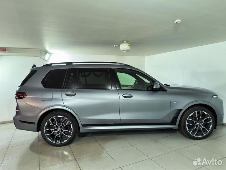 BMW X7 3.0 AT, 2024