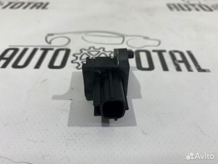 Датчик удара Volkswagen Tiguan NF cbab 2010