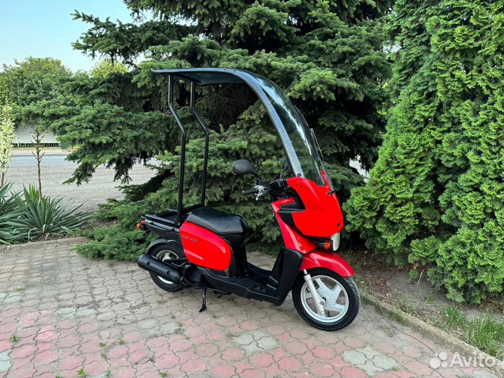 Yamaha Gear UA07J красный с крышей