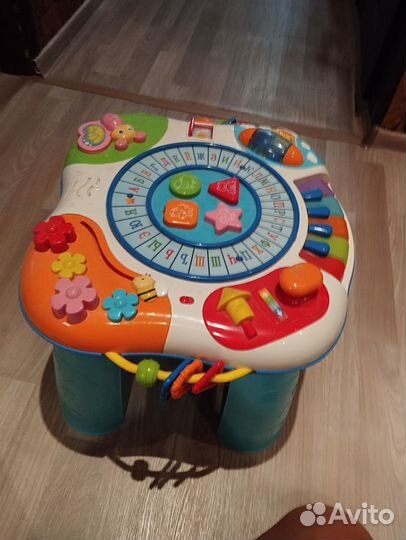 Музыкальный столик