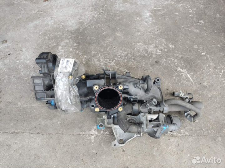 Коллектор впускной пластик 2.3DCI Renault Master 3