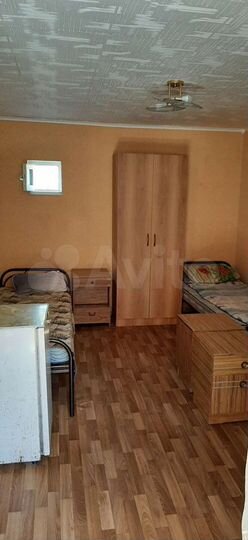 Комната 15 м² в 6-к., 1/2 эт.