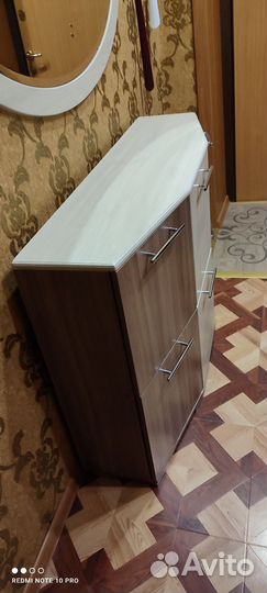 Большая обувница - тумба в прихожую, с зеркалом