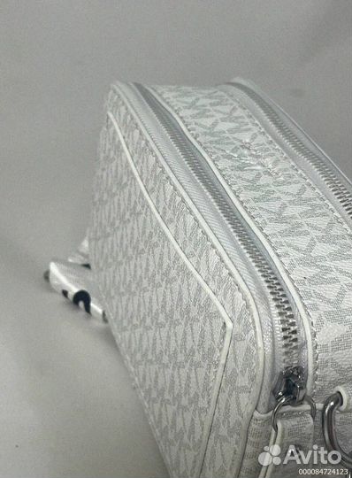 Стильная и удобная сумка Michael Kors через плечо