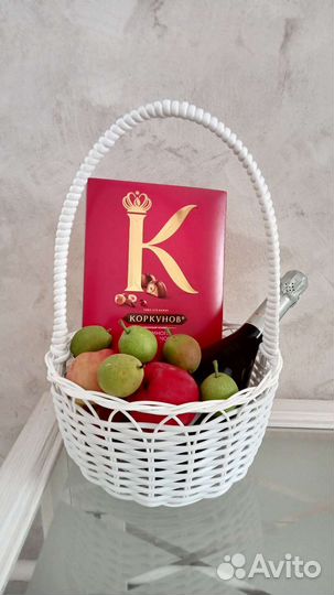 Кашпо из искусственного ротанга