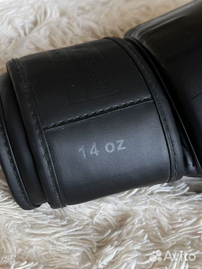 Боксерские перчатки