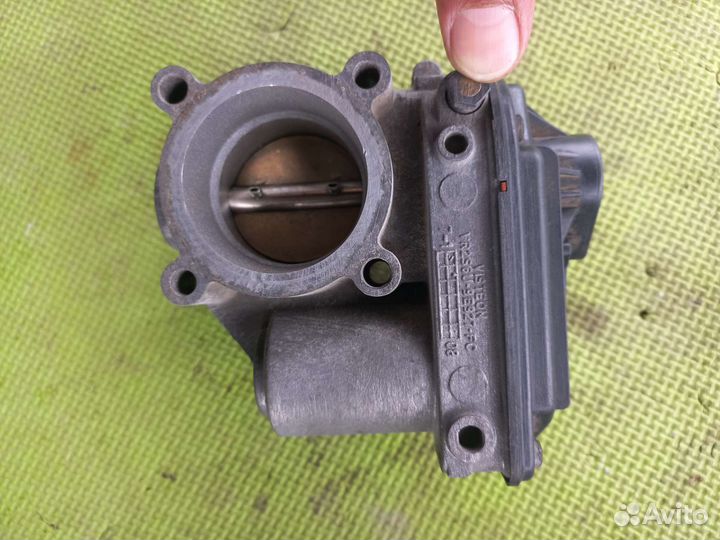 Дроссельная заслонка 