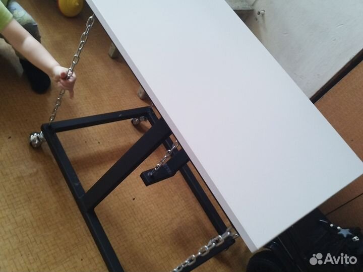 Журнальный столик