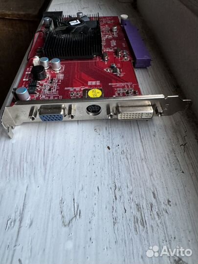 Видеокарта на 512 мб