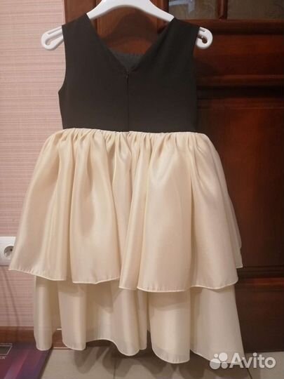 Платье для девочки 116 новое