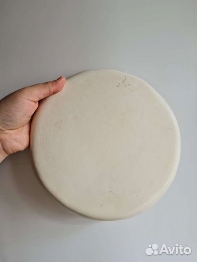Керамическая тарелка ручной работы