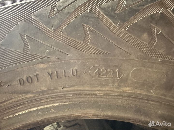 Nokian Tyres Hakkapeliitta C3 215/65 R15