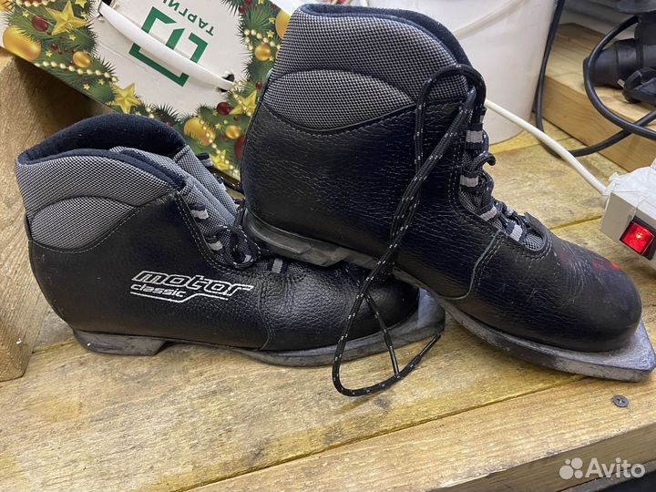 Лыжные ботинки