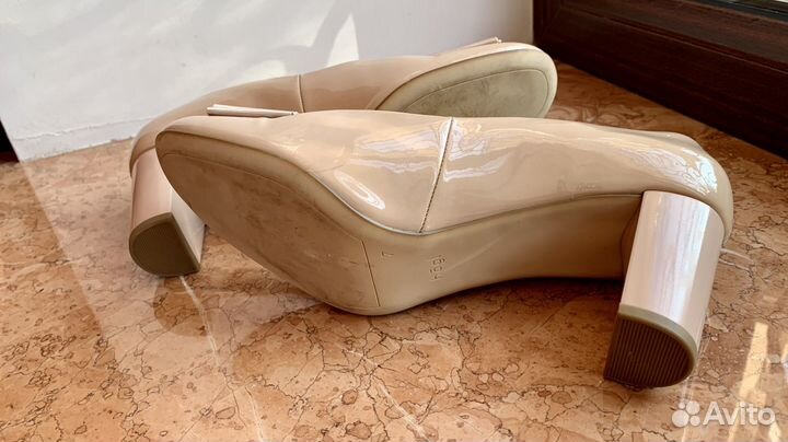 Туфли hogl 41 лаковые беж