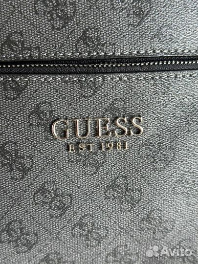 Рюкзак Guess