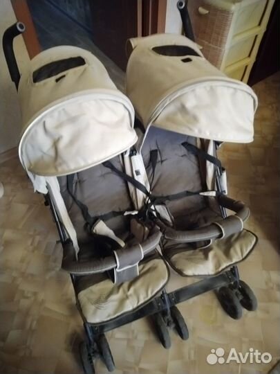 Прогулочная коляска-трость для двойни