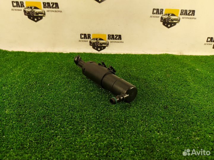 Омыватель фары правой R Mercedes-Benz C-class