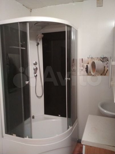 Комната 18 м² в 1-к., 1/2 эт.