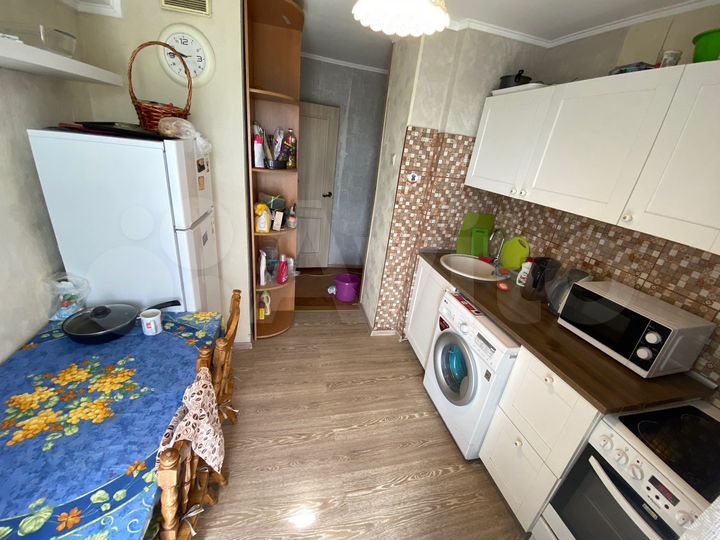 Комната 15 м² в 3-к., 8/17 эт.