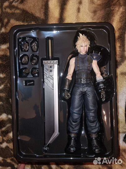Play arts kai Final Fantasy 7 Remake