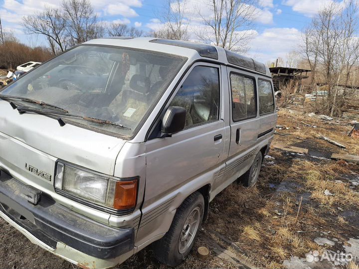 Toyota Lite Ace 2.2 МТ, 1990, битый, 100 000 км