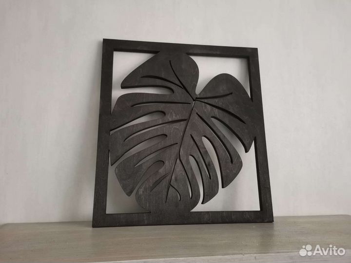 Панно из дерева, интерьерная картина Лист монстеры