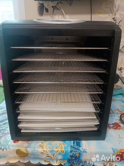 Сушильная камера для продуктов Hyundai hyfd-S1800