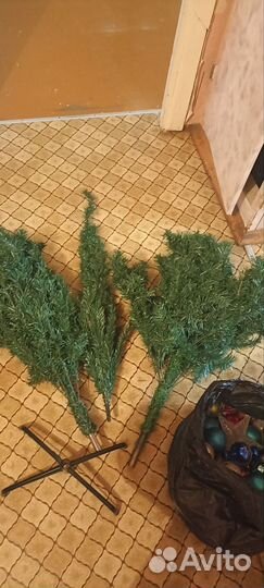 Ëлка искуственная с игрушками б/у