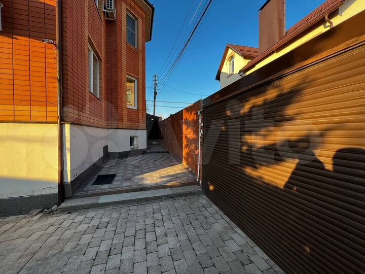 Дом 490 м² на участке 4 сот.