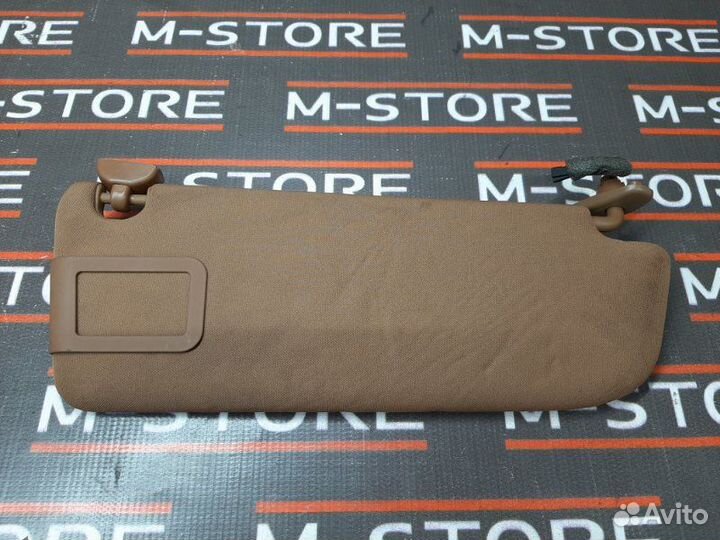 Козырек солнцезащитный передний левый Audi A8