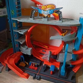 Трек Hot Wheels Сити Невообразимый гараж