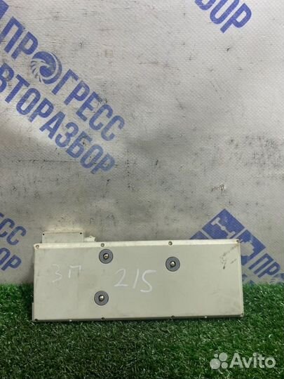 Усилитель антенны задний правый Bmw 750I седан 4.8