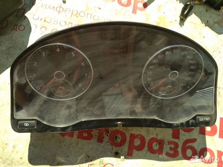 Volkswagen Jetta 5 панель приборов