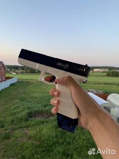 Электрический водяной пистолет