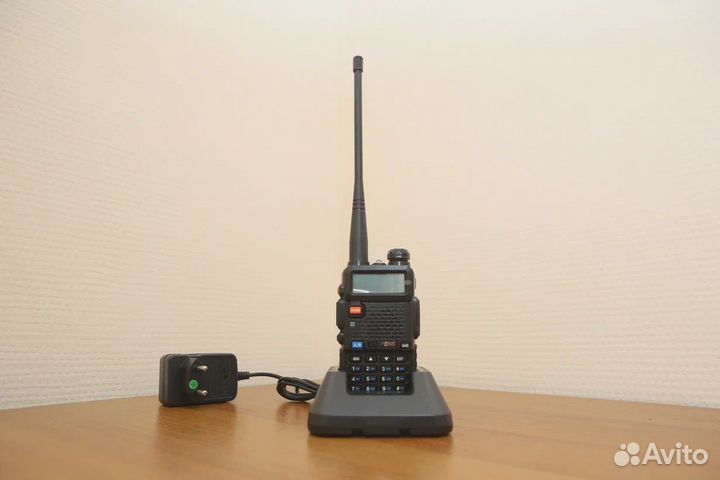 Портативная рация Baofeng UV-5R (до 10 км), 5W