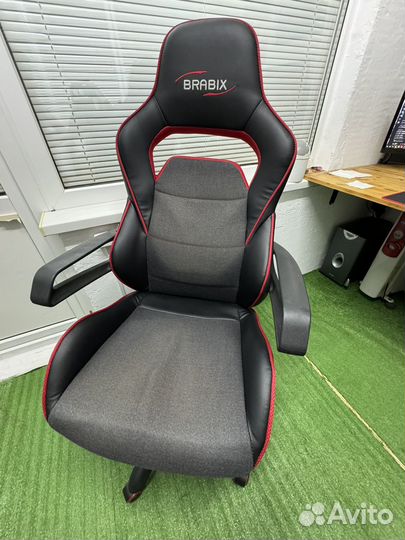 Компьютерное кресло