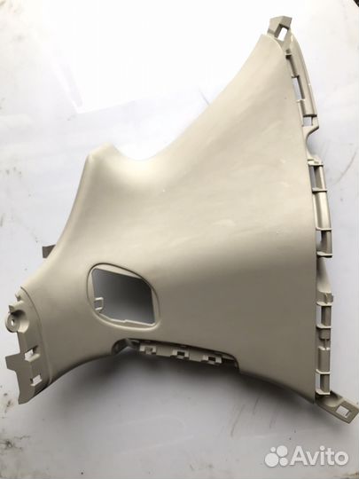 Nissan Patrol Y62 обшивка стойки