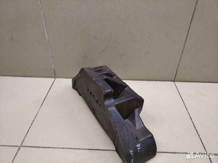 Накладка (кузов внутри) Fortuner 2015