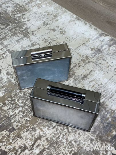 Клатчи сумки