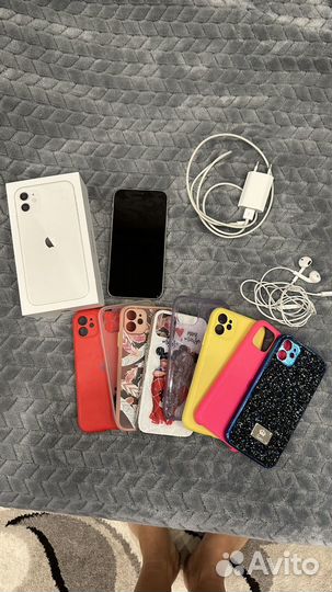 Телефон iPhone 11