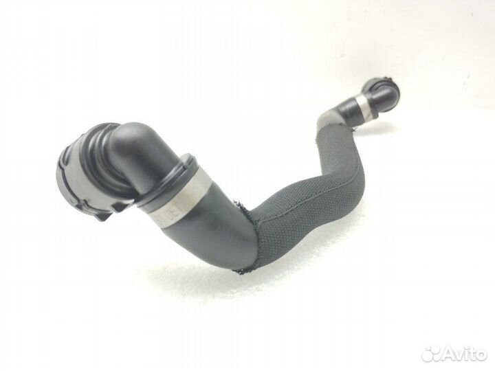 Патрубок системы охлаждения Mercedes-Benz E-Class