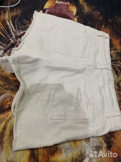 Шорты белые