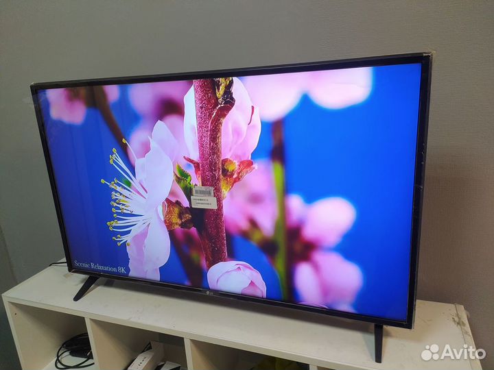 Метровый красочный 4K LG, SMART TV, Wi Fi, 43