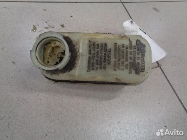 Бачок главного тормозного цилиндра Dodge Stratus