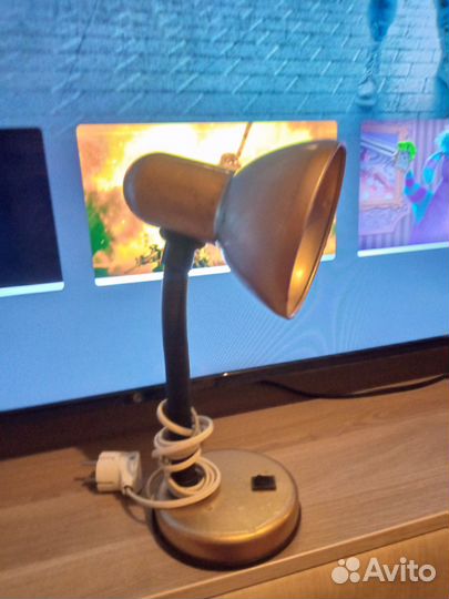 Лампа настольная, школьная